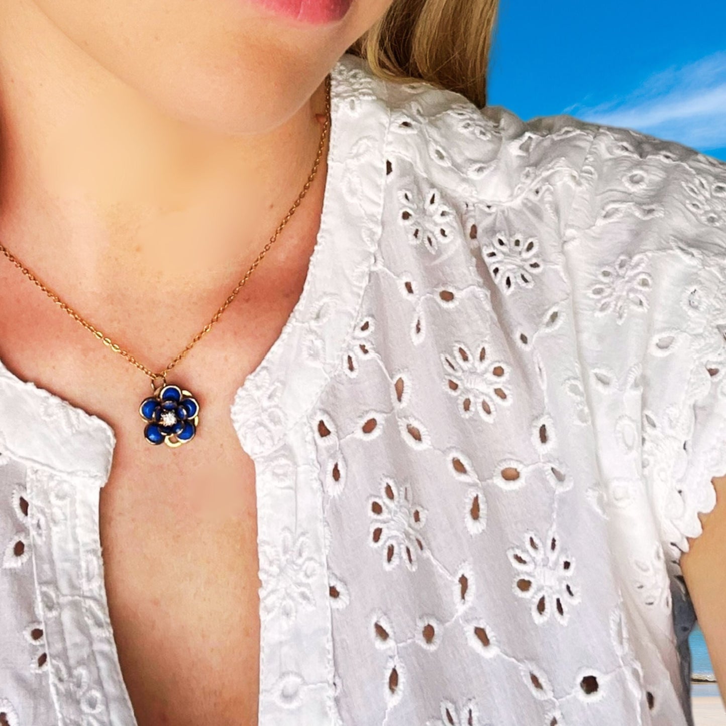 1 of 1 Blue Flower Vintage Necklace-