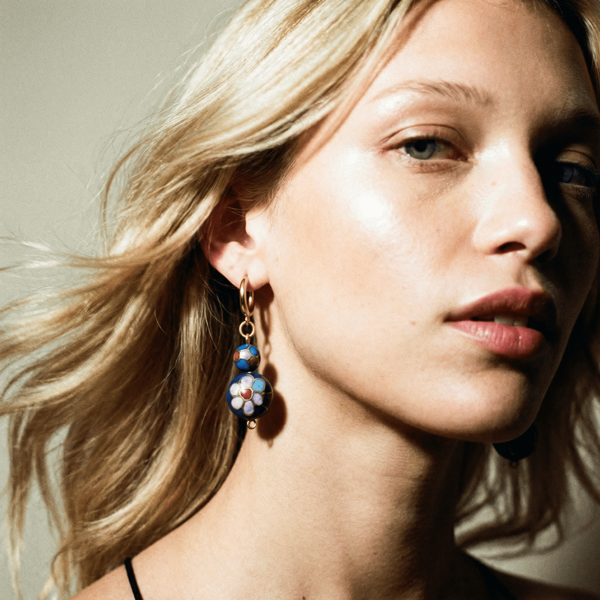 1 of 1 Orient Express Gold Vintage Earrings - 