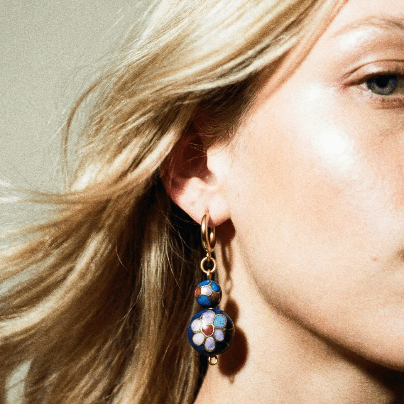 1 of 1 Orient Express Gold Vintage Earrings - 