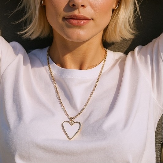 Heart of Glass White Necklace
