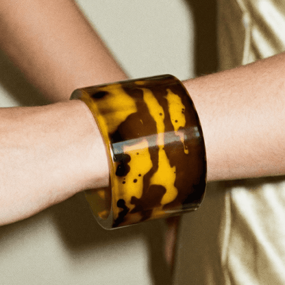 Au Naturel Resin Cuff - Bracelet