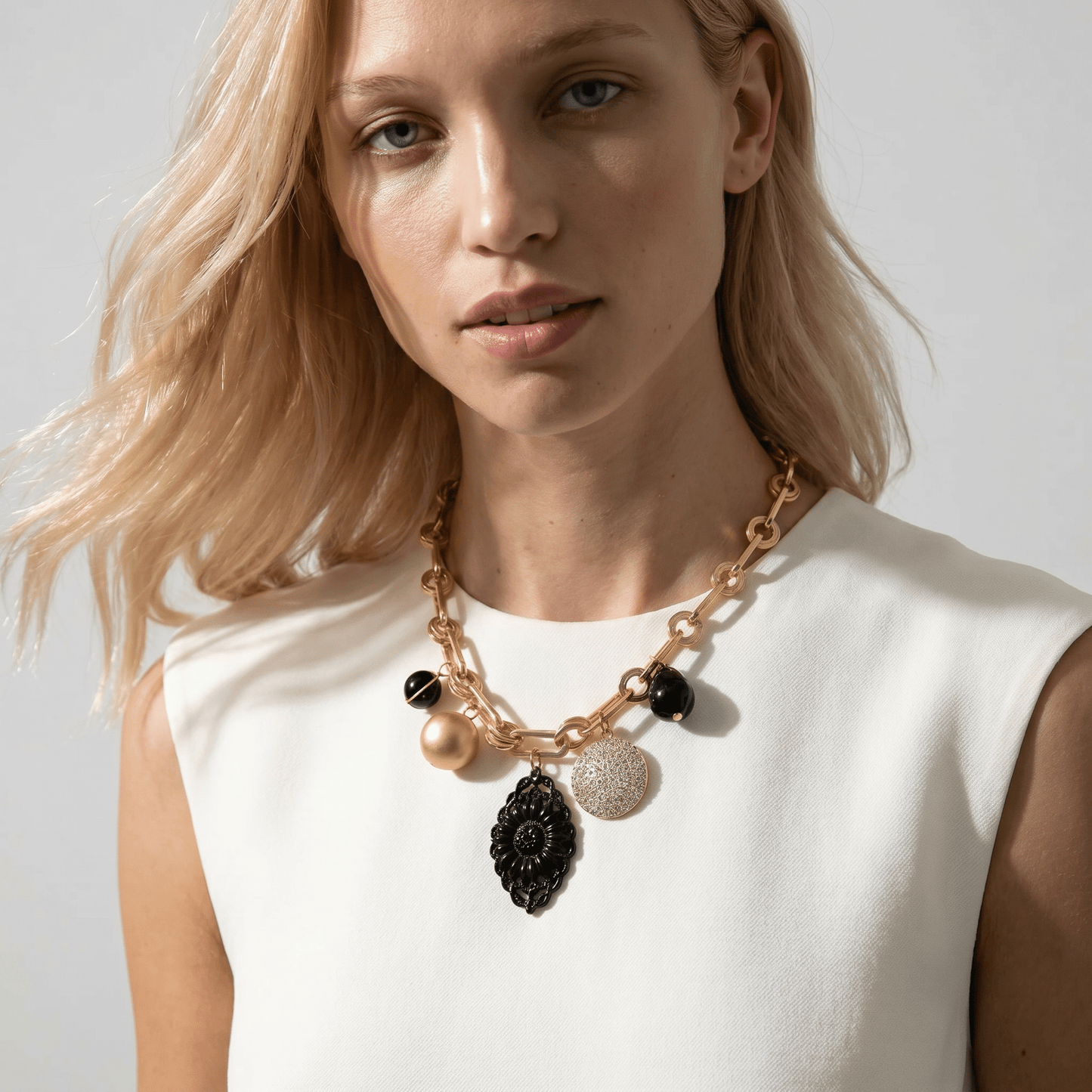 Jeanie Dreams Gold and Black Vintage Statement Necklace - 