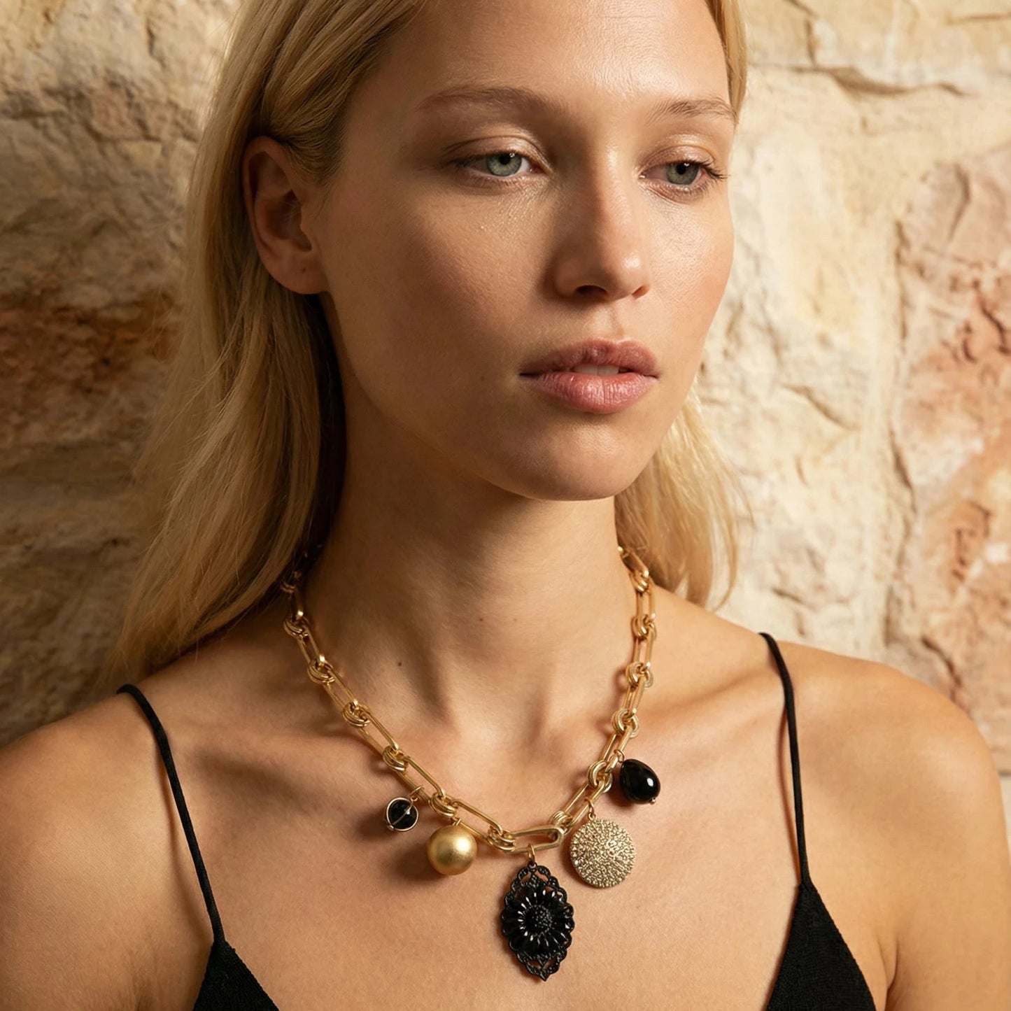 Jeanie Dreams Gold and Black Vintage Statement Necklace - 