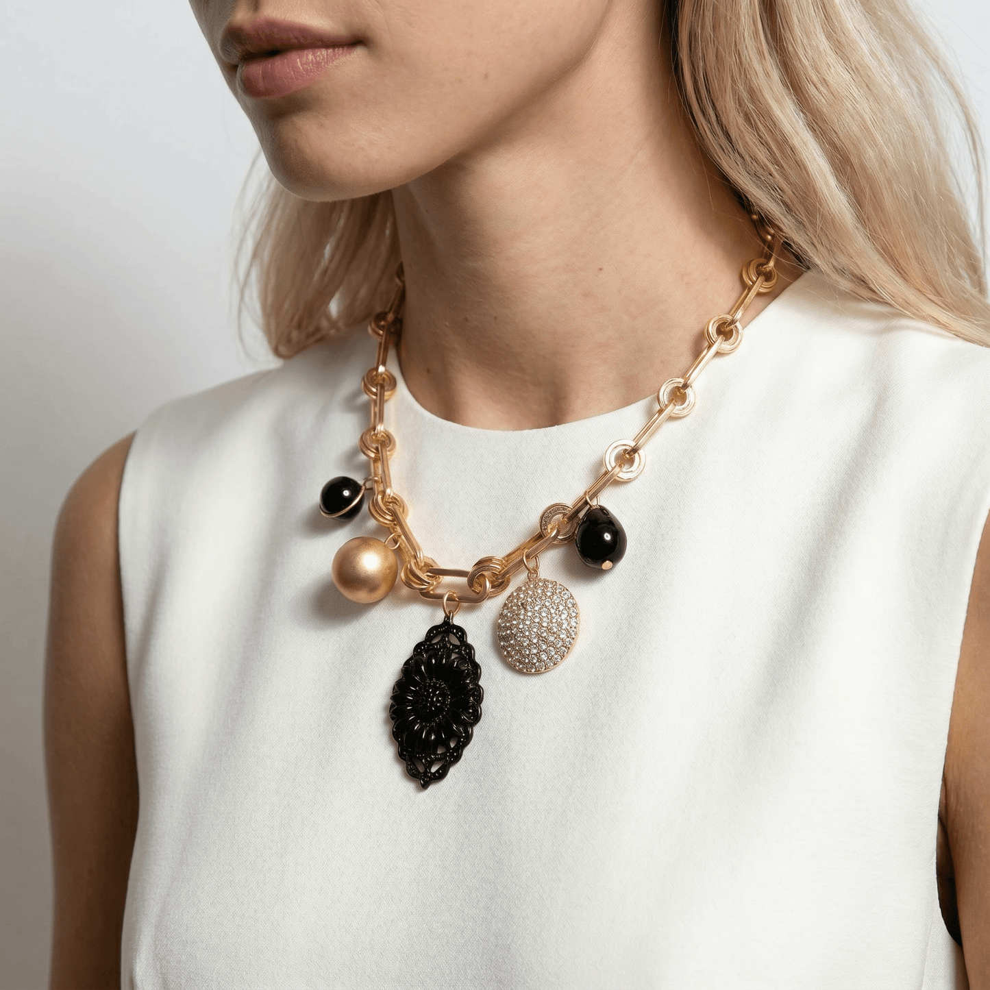 Jeanie Dreams Gold and Black Vintage Statement Necklace - 