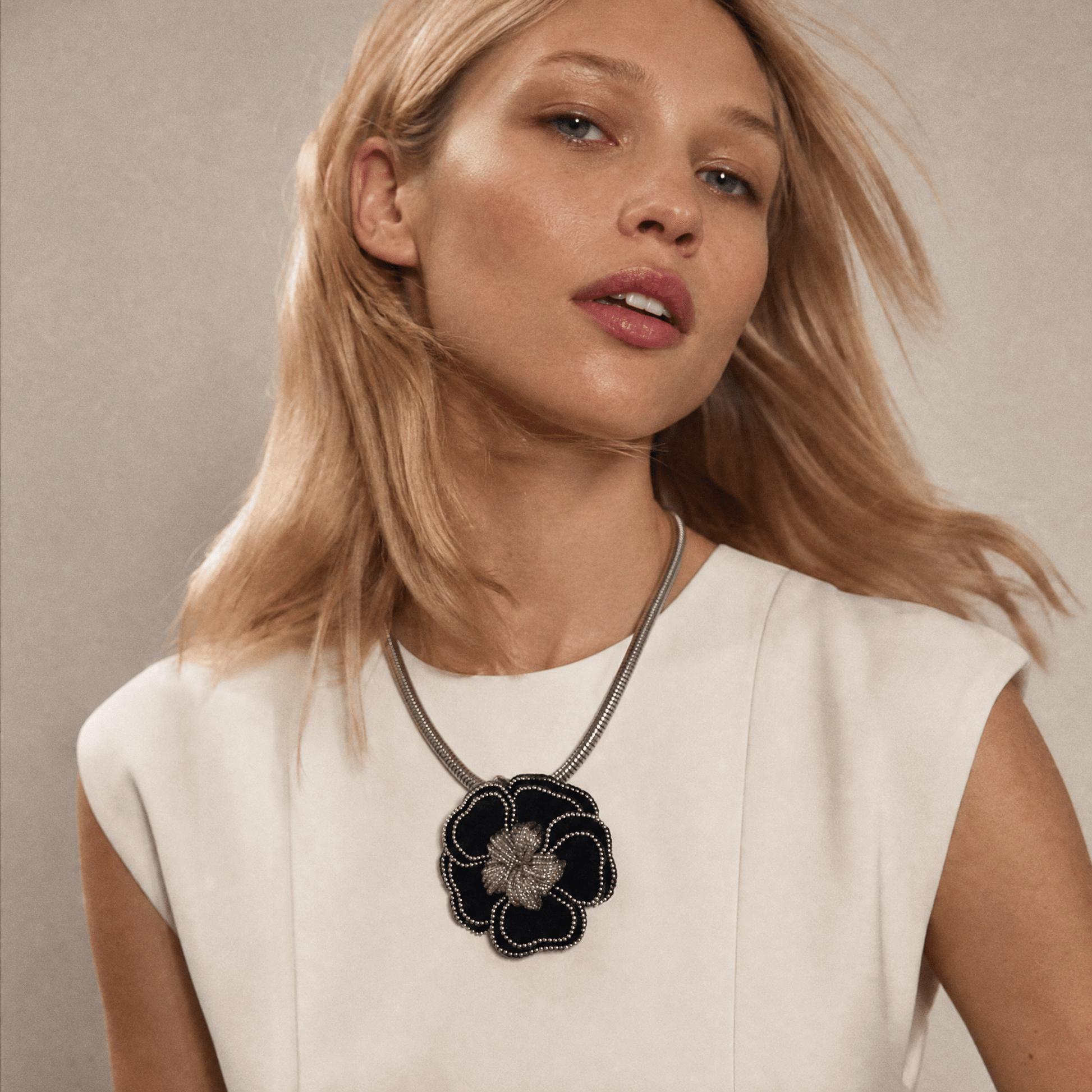 Vintage Velvet Flower Necklace - Necklace